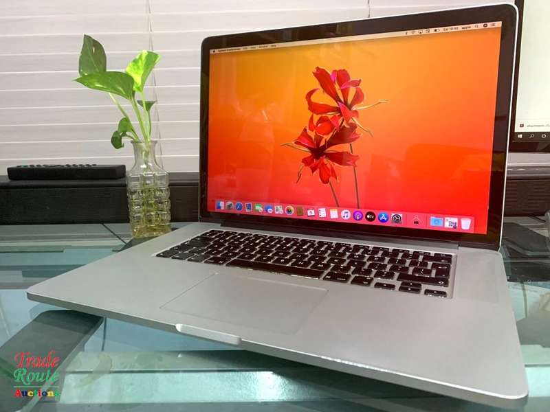 Apple MacBook Pro 15 inch Retina Display | Core i7 2.6GHz | 8GB RAM | 512GB SSD