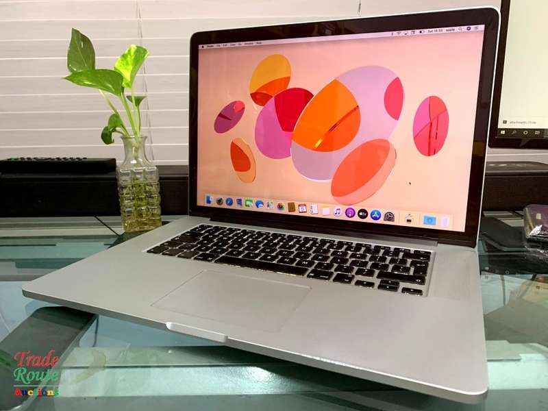 Apple MacBook Pro 15 inch Retina Display | Core i7 2.6GHz | 8GB RAM | 512GB SSD
