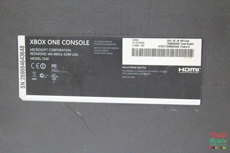 Microsoft Xbox One 500GB Model 1540 Gaming Console + 1 Controller