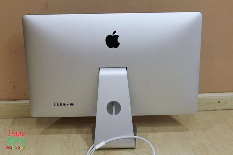 Apple LED 27-Inch Thunderbolt Cinema Display Monitor A1407