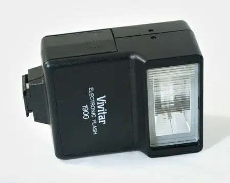 Vivitar 1900 Flash Unit, TTL flash , use as slave or make a trigger