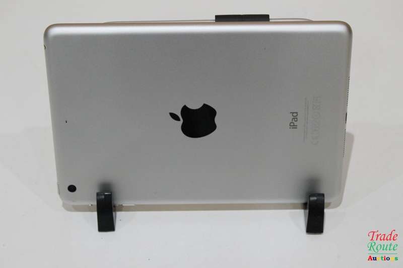 Apple iPad Mini 3 Wi-Fi 16GB White MGNv2HC/A A1599 - TouchScreen Tablet