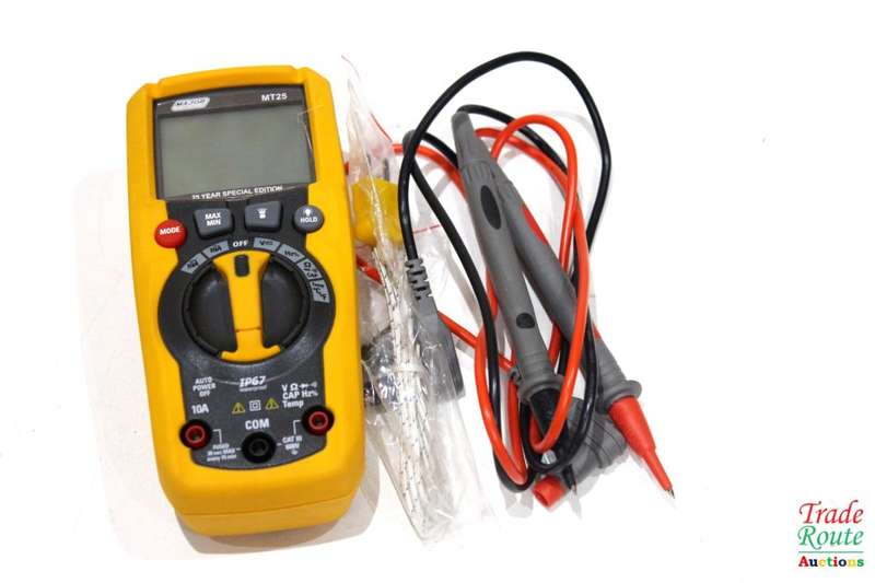 Major Tech - Compact Digital Multimeter (MT25) with Pouch