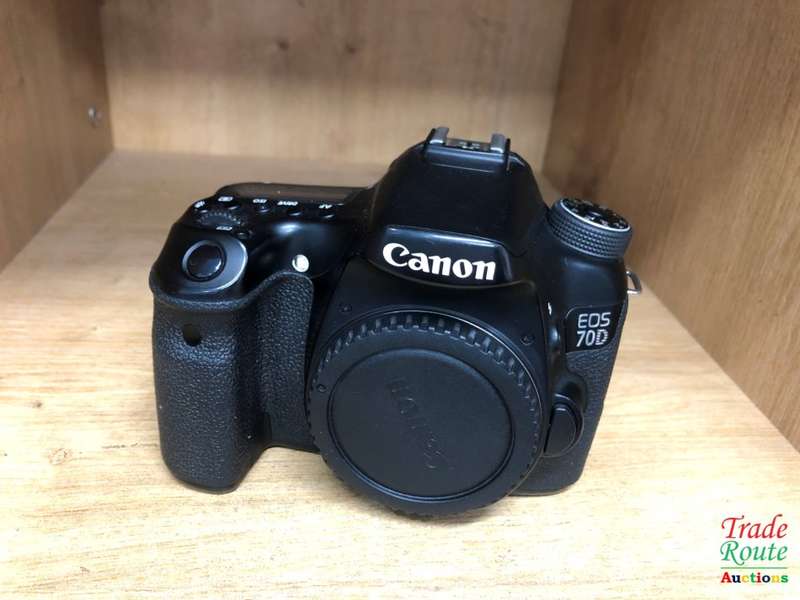 Canon EOS 70D DSLR CAMERA BODY *** 20.2 MP FULL HD