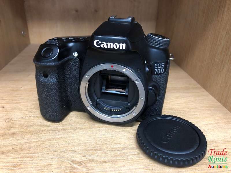 Canon EOS 70D DSLR CAMERA BODY *** 20.2 MP FULL HD