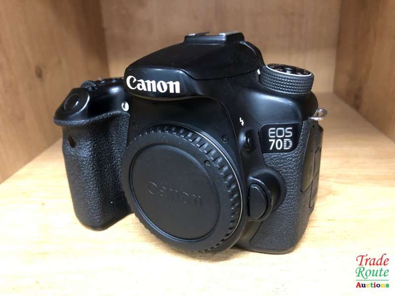Canon EOS 70D DSLR CAMERA BODY *** 20.2 MP FULL HD