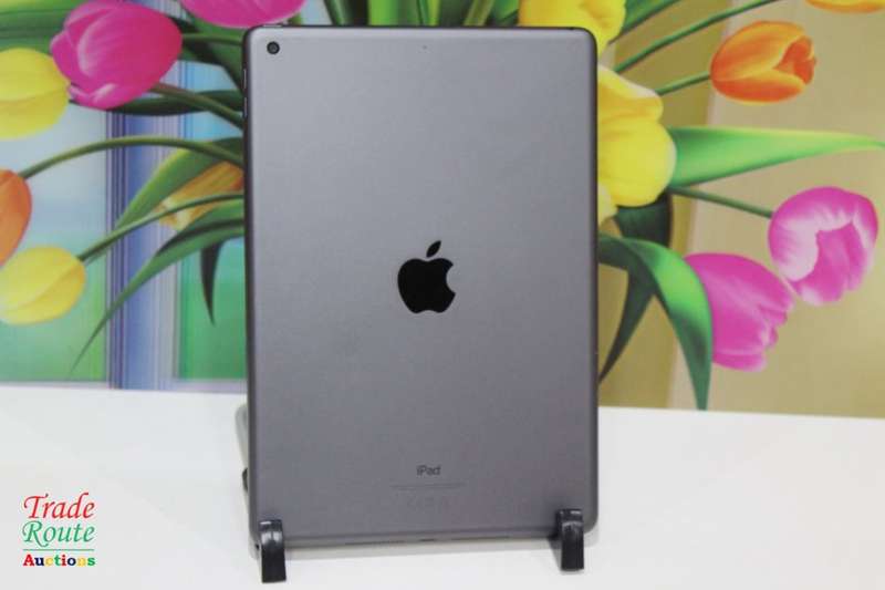 Apple iPad 7th Gen 10.2" Wi-Fi  32GB - Space Grey - (MW742HC/A) (A2197)