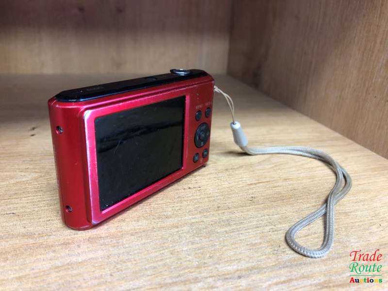 Samsung ES90 Compact Digital Camera (14.2MP, 5x Optical Zoom) 2.7 inch LCD