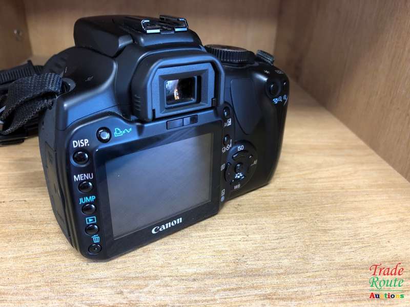 Canon EOS 400D DigitalSLR camera 10.1 Megapixels + Canon EFS 18-55mm Lens