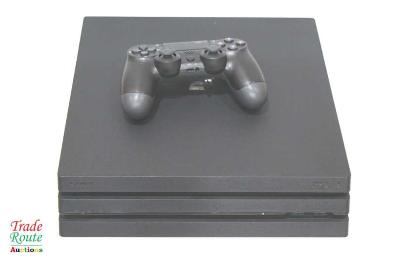 Sony Playstation 4 Console Pro 1TB [CUH-7216b] PS4 PRO + 1 x Generic Wireless Controller