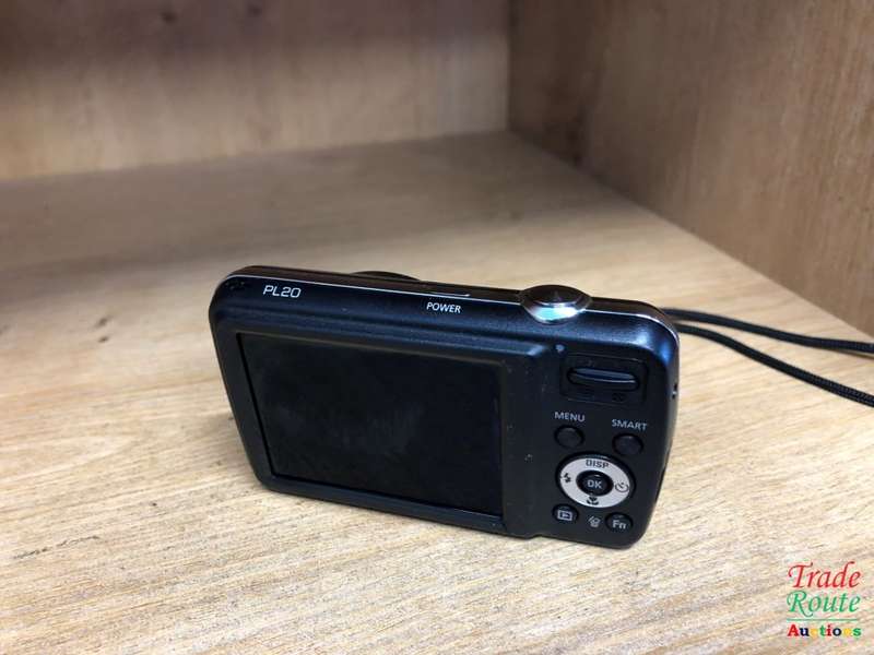 Samsung PL Series PL20 14.2MP Digital Camera - Please Read