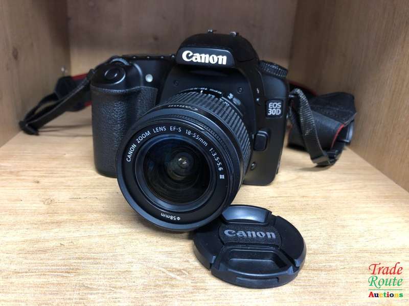 Canon EOS 30D 8.2MP Digital SLR Camera Kit with EF-S 18-55mm f/3.5-5.6 Lens