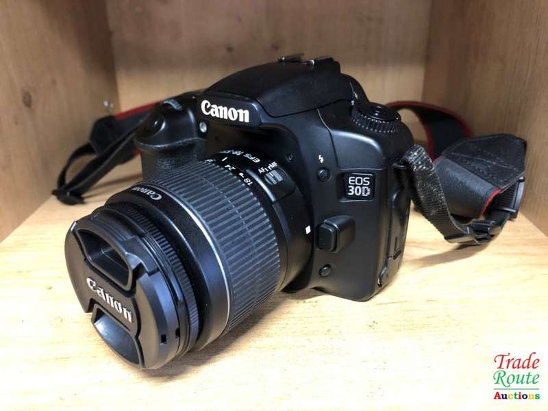 Canon EOS 30D 8.2MP Digital SLR Camera Kit with EF-S 18-55mm f/3.5-5.6 Lens