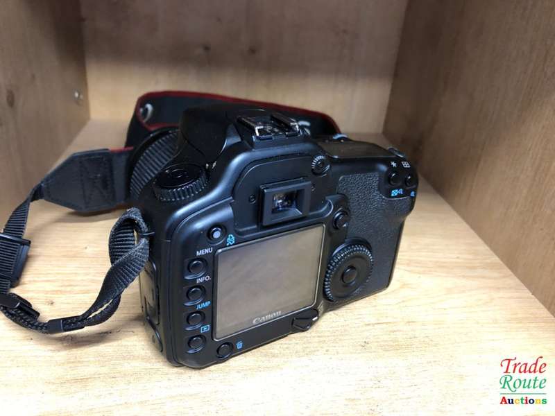Canon EOS 30D 8.2MP Digital SLR Camera Kit with EF-S 18-55mm f/3.5-5.6 Lens