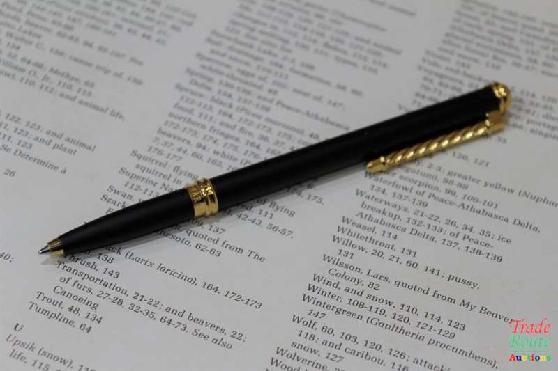Charriol Celtic pen Soft black lacquered steel body, pink gold plated cap and clip