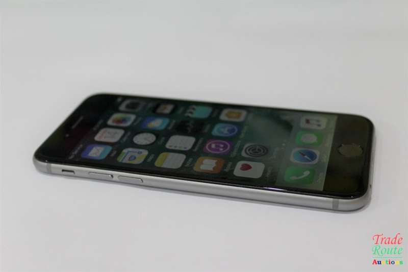 APPLE IPHONE 6  - 64GB SmartPhone