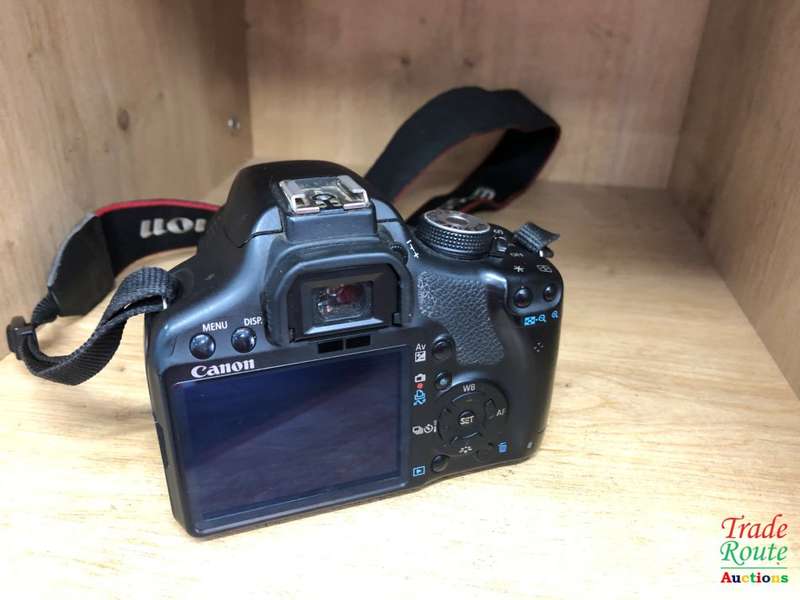 Canon EOS 500D Digital SLR camera 15.1 Megapixels With 18-55mm IS II Lens