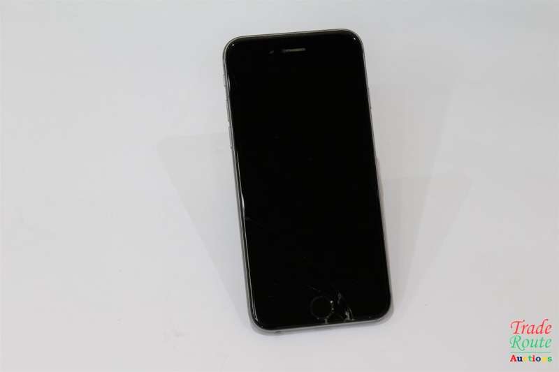 APPLE IPHONE 6 | A1586 | MQ3D2AA/A| 32GB - [ CRACKED OUTER GLASS - LCD IS FINE ]