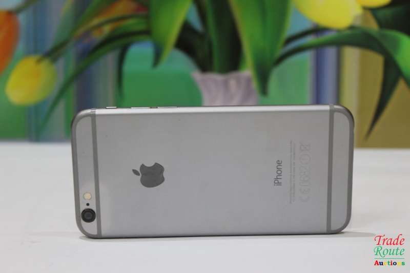 APPLE IPHONE 6 | A1586 | MQ3D2AA/A| 32GB - [ CRACKED OUTER GLASS - LCD IS FINE ]