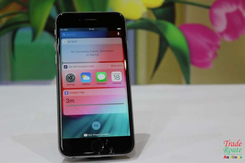 APPLE IPHONE 6 | A1586 | MQ3D2AA/A| 32GB - [ CRACKED OUTER GLASS - LCD IS FINE ]