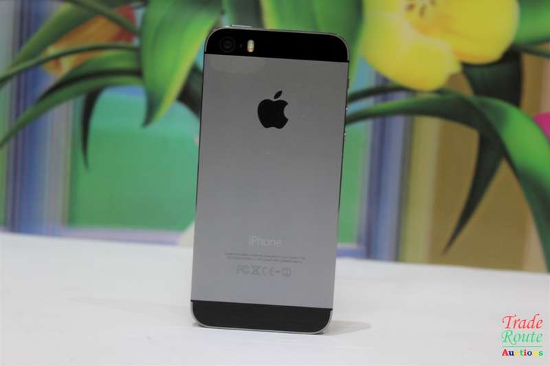 Apple Iphone 5S 32GB SmartPhone A1530 *** APPLE IPHONE5s ***