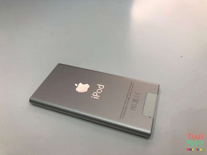 APPLE 16GB IPOD NANO - MD480QB (7TH GENERATION) | A1446 (CRACKED OUTER SCREEN)