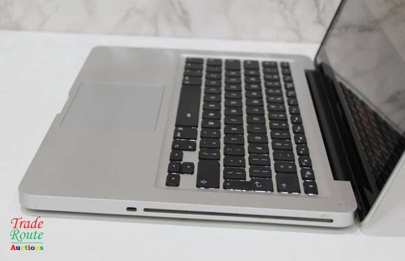 MacBook Pro 13.3-inch | Core i7 2.7GHz  INTEL HD GRAPHICS