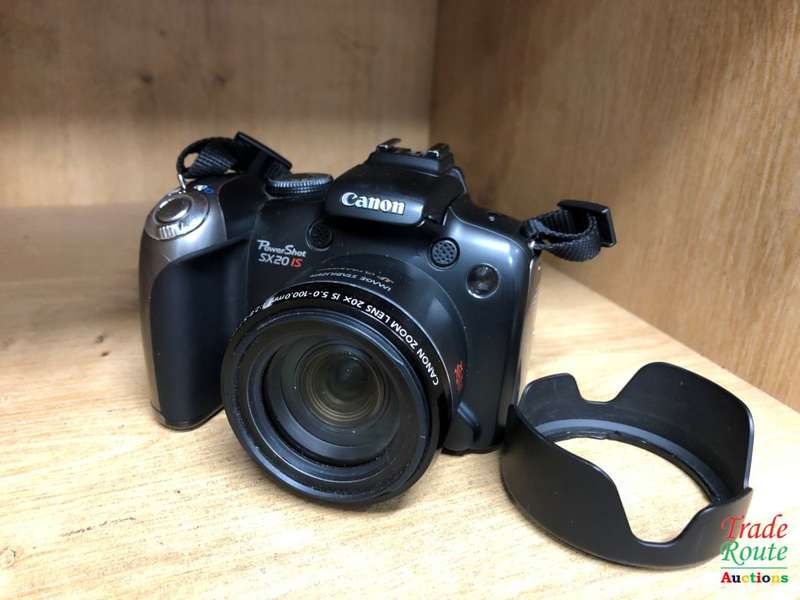 Canon PowerShot SX20 IS Digital Camera (12.1 Megapixel, 20x Optical Zoom) 2.5 inch LCD