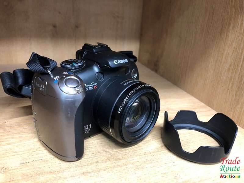 Canon PowerShot SX20 IS Digital Camera (12.1 Megapixel, 20x Optical Zoom) 2.5 inch LCD