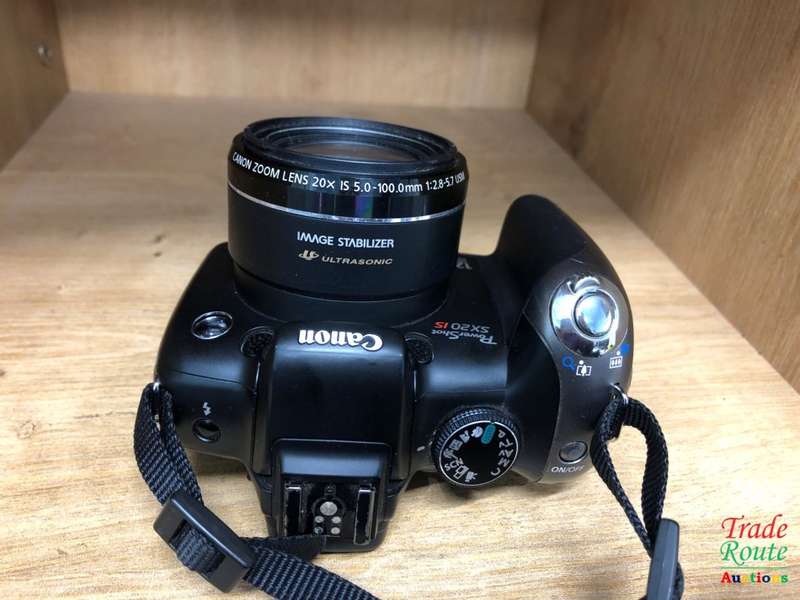 Canon PowerShot SX20 IS Digital Camera (12.1 Megapixel, 20x Optical Zoom) 2.5 inch LCD