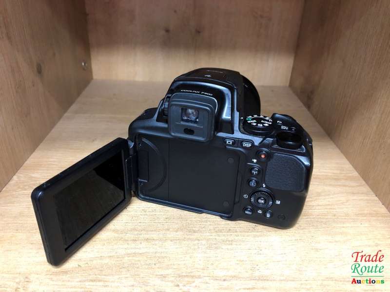 Nikon COOLPIX P900 Digital Camera, 83x Optical Zoom Full HD 1080/60p Video