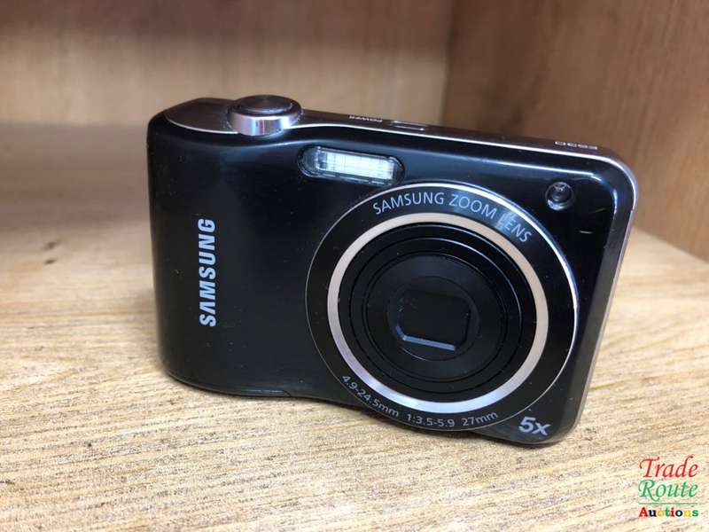 Samsung ES30 12 MegaPixel Compact Digital Camera