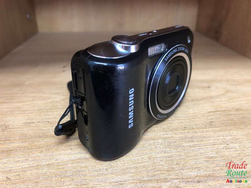 Samsung ES30 12 MegaPixel Compact Digital Camera
