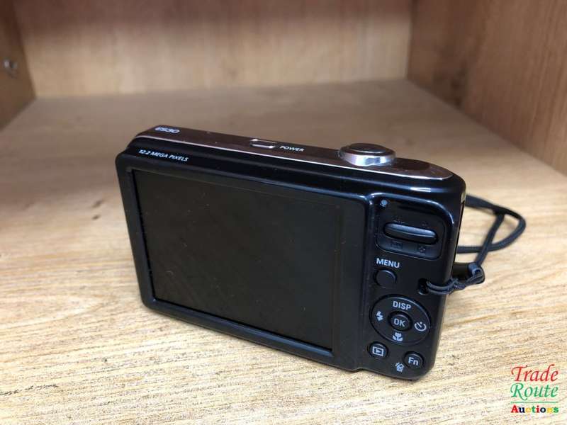 Samsung ES30 12 MegaPixel Compact Digital Camera