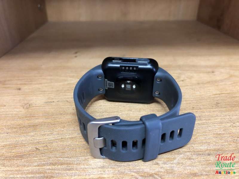 Garmin Forerunner 30 GPS Running Watch with Wrist-based Heart Rate - IN  BOX