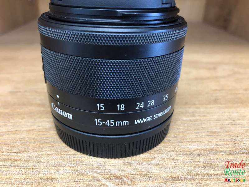 Canon EF-M 15-45mm f/3.5-6.3 IS STM Lens (Graphite Black)