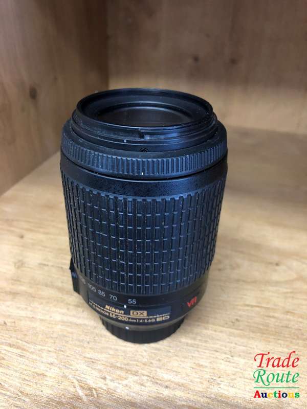 Nikon AF-S NIKKOR 55-200mm VR [ VIBRATION REDUCTION ] LENS