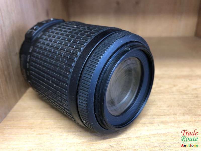 Nikon AF-S NIKKOR 55-200mm VR [ VIBRATION REDUCTION ] LENS