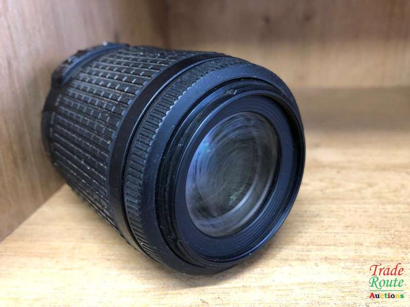 Nikon AF-S NIKKOR 55-200mm VR [ VIBRATION REDUCTION ] LENS