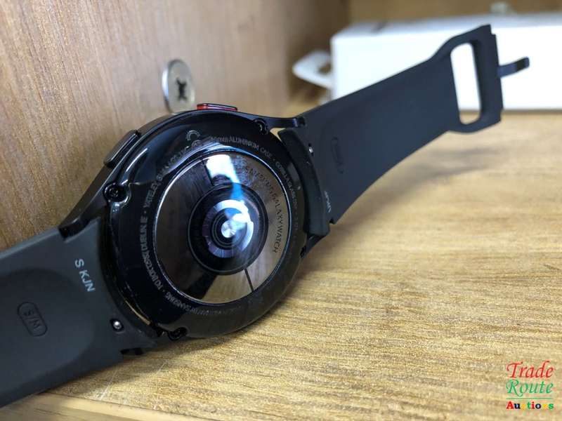 Samsung Galaxy Watch  4 SM-R860 Bluetooth Aluminum Case [BOXED]