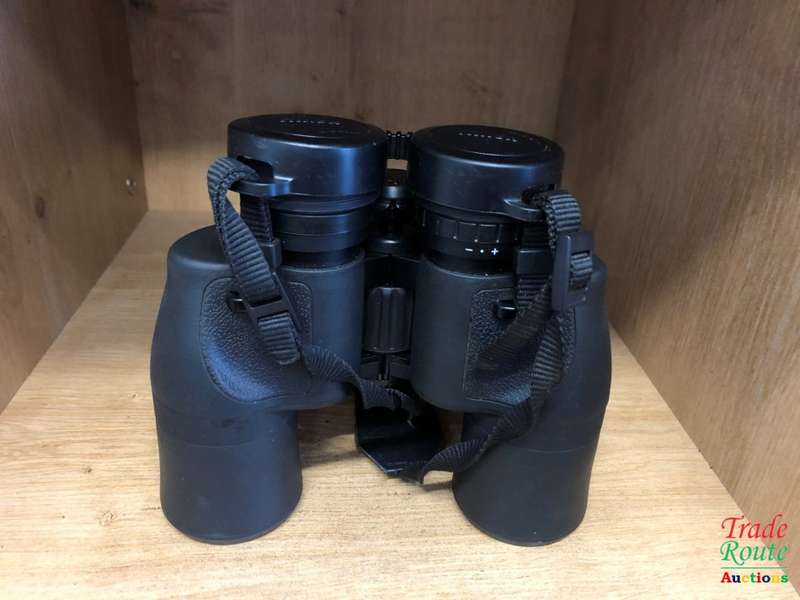 NIKON ACULON A211 BINOCULAR - 8X42 with Pouch