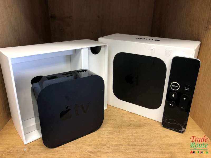 Apple TV (4th Generation) 32GB - A1625 - Remote Chipped