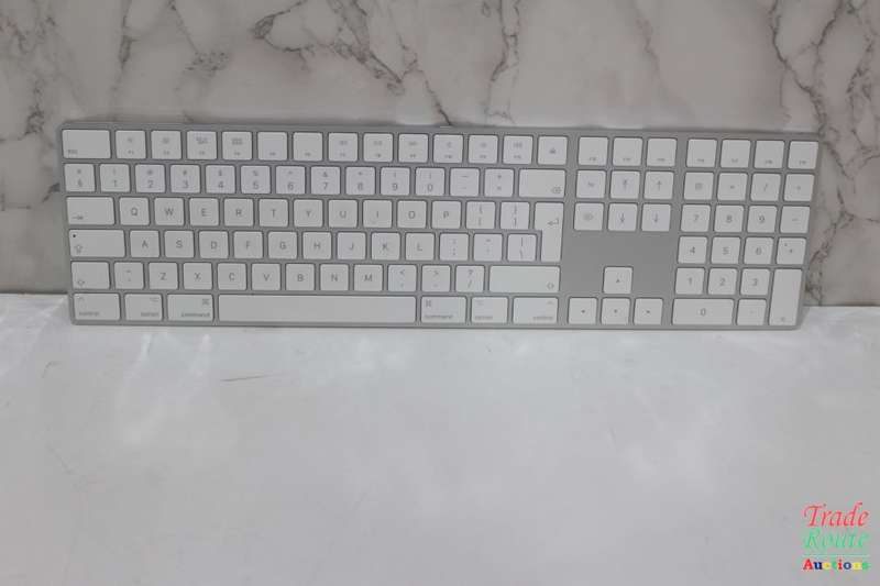 Apple A1843 Wireless Rechargeable Bluetooth Magic Keyboard With Numeric Keypad