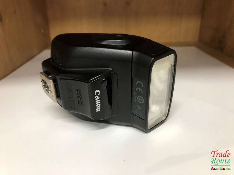 Canon Speedlite 270EX II Flash for Canon EOS DIGITAL SLR Cameras *** BARGAIN **