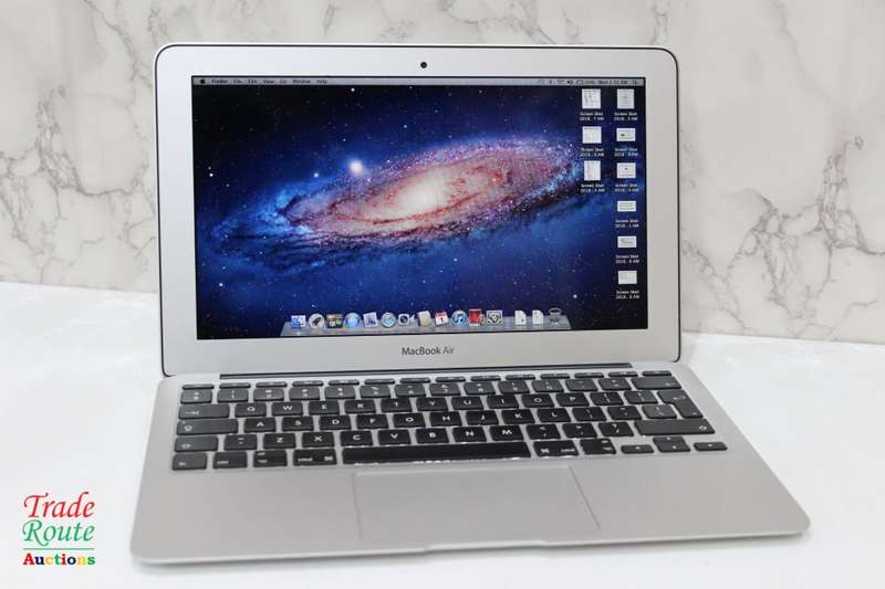 MacBook Air 11.6-inch | Core i5 1.6GHz | 2GB RAM | 64GB SSD FLASH  - Macbook Air MID2011