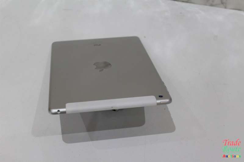 Apple iPad Air 9.7-inch | ME988AE/A | 128GB | WiFi + 4G CELLULAR | A1475 | RETINA DISPLAY