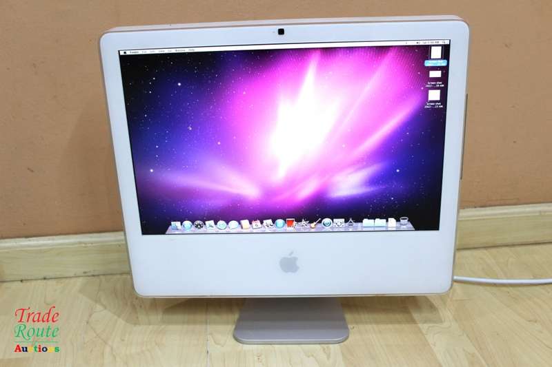 iMac 20-Inch `Core 2 Duo` 2.16 - All in One Desktop - ATI Radeon Graphics Computer