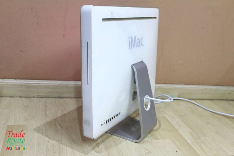 iMac 20-Inch `Core 2 Duo` 2.16 - All in One Desktop - ATI Radeon Graphics Computer