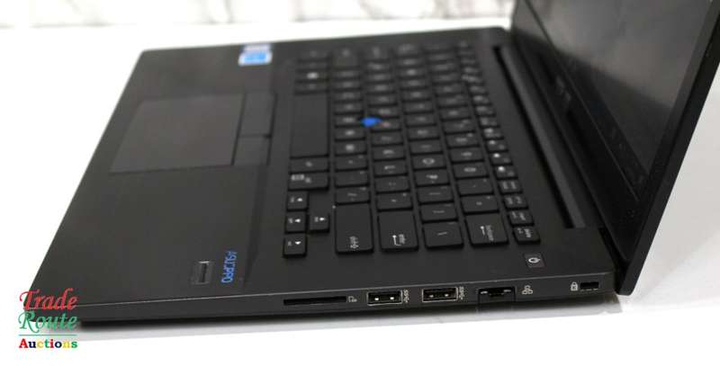 Asus BU403UA 14 Inch Laptop Core i5 6200U 2.3GHz - 4GB RAM - 512GB SSD