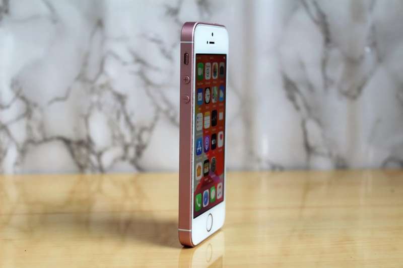 APPLE IPHONE SE | MP852SO/A | A1723 | FINGERPRINT ID | SMART PHONE